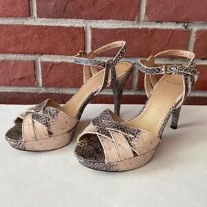 Stuart Weitzman Women’s Loopthru Leather Heels Size 8 Made in Spain